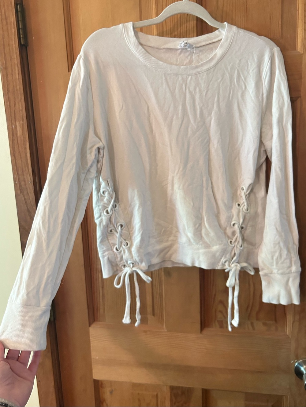 Cable & Gauge Ivory Lace-Up Side Tie Sweatshirt